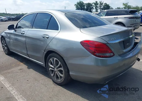 2016 Mercedes-Benz C 300 4Matic/Luxury 4Matic/Sport 4Matic from USA, damaged, VIN 55SWF4KB1GU135738